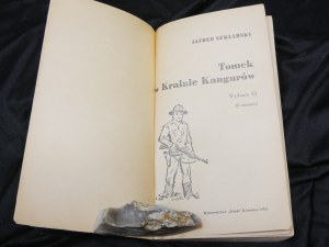 Tom in the land of kangaroos / Alfred Szklarski ; [ill. Jozef Marek]. 2nd bulk edition 1973