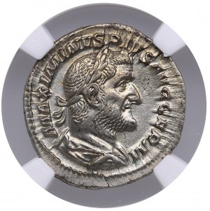 Římská říše (Řím) AR Denár (236-238 n. l.) - Maximinus I Thrax (235-238 n. l.) - NGC Ch XF