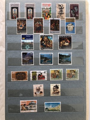 Collezione di francobolli: Australia, Paesi dell'Africa (1 album)