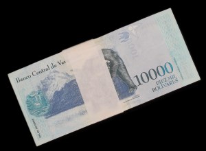 Venezuela. 10000 Bolivares Fuertes 2017 Bundle of 100 Uncirculated Pieces