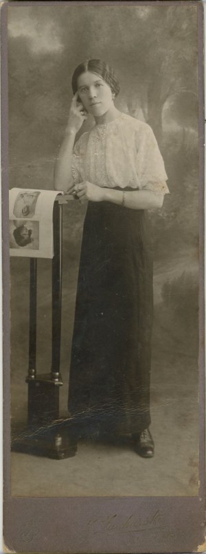 Nowy Sącz, Zacharski J. - Woman, ca. 1900.