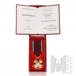 III RP - Zlatý kříž za zásluhy udělený prezidentem Aleksanderem Kwasniewskim
