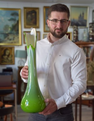 Large vase so-called 