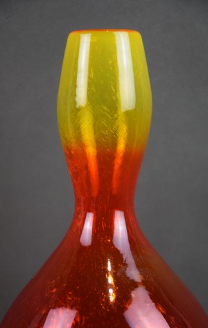 Bottle vase, Zbigniew HORBOWY, 1970s. Sudety Steelworks