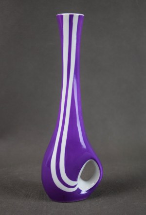 Vase with hole, Ćmielów, 1960s. (purple)