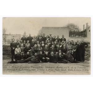 Toruń - Fotografia pamiątkowa z okazji przejęcia Pomorskiej Drukarni Rolniczej przez J. K. Kuszela, 1938 r (1806)