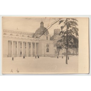 Vilnius - Cathedral Square - Archcathedral Basilica of St. Stanislaus and St. Vladislaus (1013).