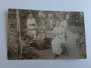 PHOTO GROUP OF PEOPLE IN THE GARDEN,PRE-WAR 1915