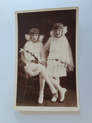 PHOTO THINK, GIRLS, FIRST HOLY COMMUNION, PRE-WAR