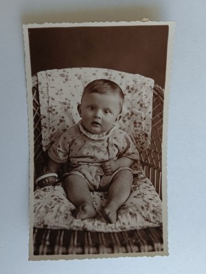 PHOTO THINK, CHILD, 1942