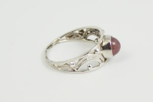 Stříbrný prsten Imago artis s chalcedonem