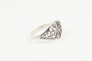Warmet silver ring, openwork flower