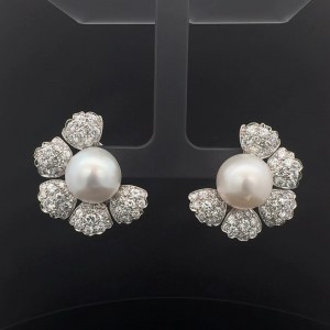 18K GOLD EARRINGS WITH PEARLS AND DIAMONDS,