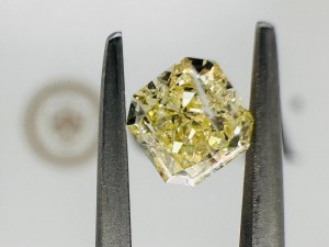 YELLOW DIAMOND 0.57 CT - BB40302-2