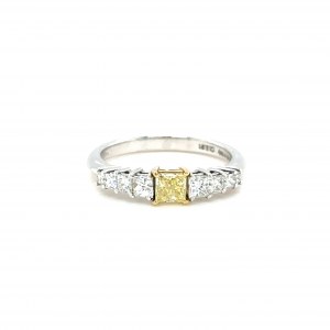 RING IN 18K WHITE GOLD 3.28 GR WITH CENTRAL PRINCESS CUT DIAMOND + SIDE DIAMONDS - JG404038