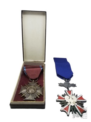 IIIRP Řád za zásluhy Polské republiky a Bronzový kříž za zásluhy Polské republiky - kopie
