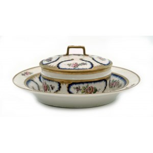Dózička na máslo (beurrier), Sevres