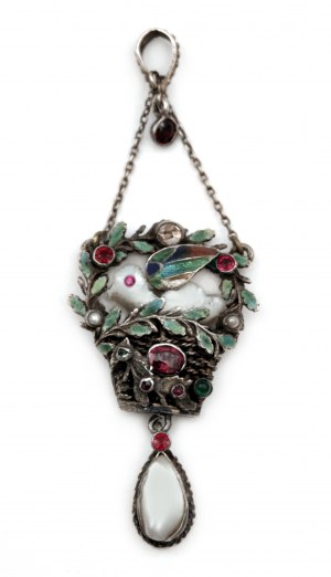 Pendant in the form of a nesting bird, historicism