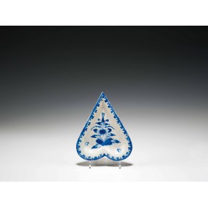 Heart-shaped haban plate