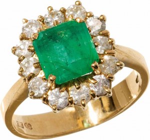 Emerald ring with diamonds