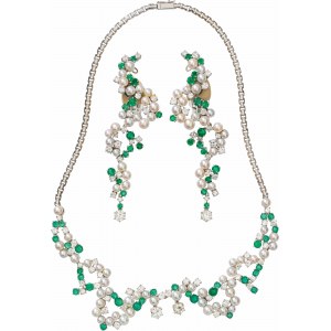Emerald collier and eardrops with pearls and diamonds