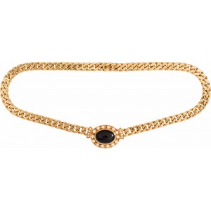 Gold necklace with onyx
