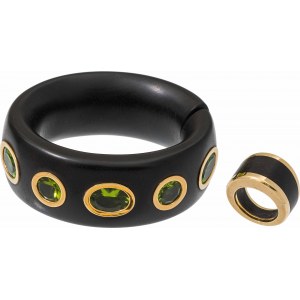 Wooden ring and bangle with peridotes