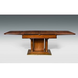Pull-out table
