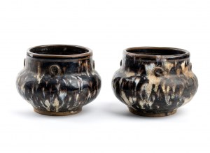 A PAIR OF SMALL GLAZED CERAMIC JARS WITH CERAMIC WEIQI COUNTERS