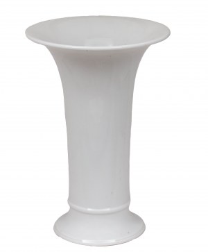 Porcelain vase, Germany, Berlin, second half of 20th century.