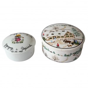 Set of porcelain boxes