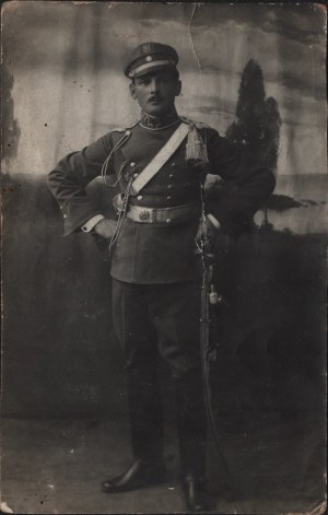 2nd Uhlan Regiment of the Polish Legions] Photograph of second lieutenant Tadeusz Solga in gala uniform. Ca. 1917 r.