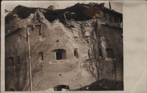 Defense of Lviv] Photograph showing the Citadel bastion after it was captured by the Poles after November 21, 1918.