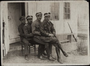 6th Intelligence Squadron] Four friends: Franciszek Peter, Ludwik Idzikowski, Ryszard Hesse, Stanislaw Pietruski. Lviv 1919