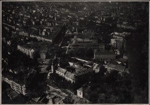 Letecká snímka - Pohľad na mesto Ľvov [Polytechnika]. 1920s.