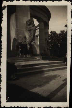 Cemetery of the Defenders of Lviv] Two photographs from 1939