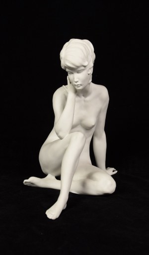 KAISER PORZELLAN, Nude of a seated girl