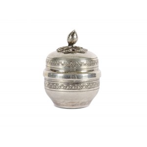Small lidded box, silver marked