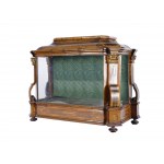 Showcase cabinet