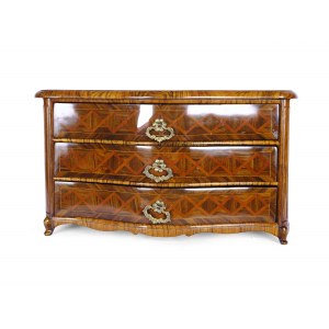 Three-drawer model chest of drawers, mid 18th century