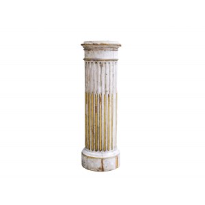 Column in Louis XVI style