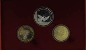 Third Republic, Set of medals and 2 gold 2005 John Paul II