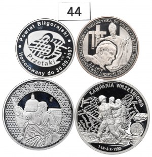 Medal set - silver