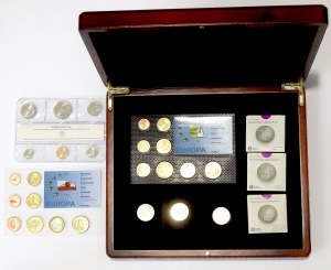 Coin set in a case