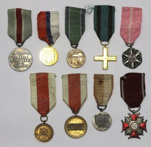 The People's Republic and the Third Republic, A set of decorations