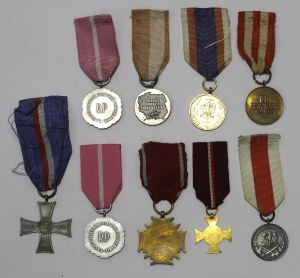 The People's Republic and the Third Republic, A set of decorations