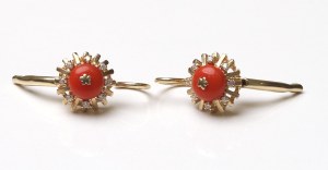 Europe, Earrings with coral - gold