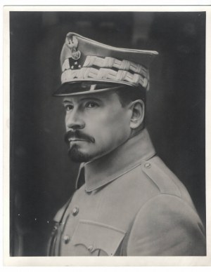 Second Republic, photo of Gen. Haller taken in Chicago