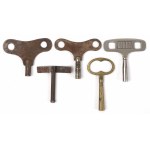 Set of keys for clocks