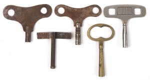 Set of keys for clocks